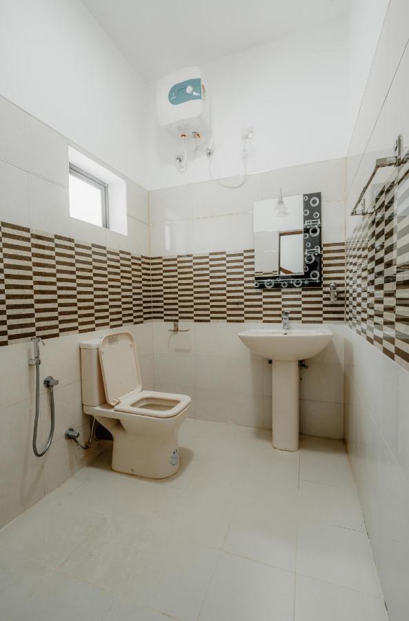 Sri Construction Circuit Bungalow Баттикалоа Экстерьер фото