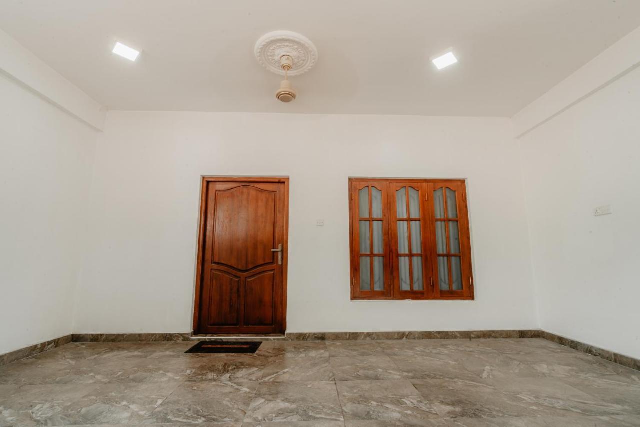 Sri Construction Circuit Bungalow Баттикалоа Экстерьер фото